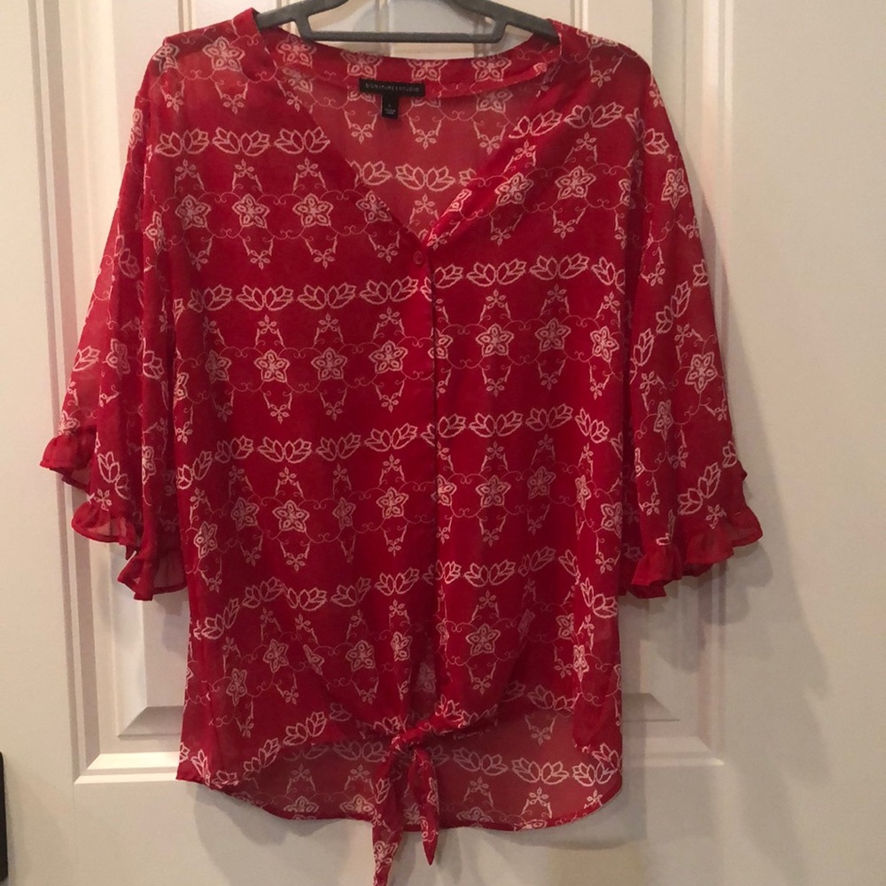 NWOT Large Signature Studio sheer red & white top with tie front & longer back